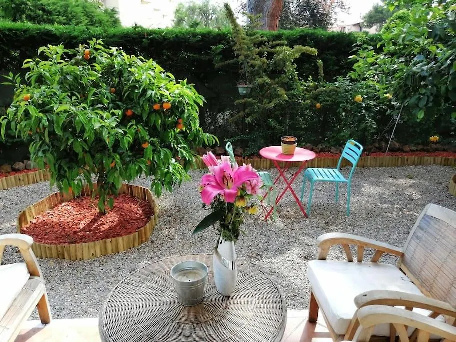 Beauvallon Plage - Magnifique T2 Avec Jardin, Proche Centre, Mer 昂蒂布
