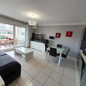Domaine Juan Flore Apartment